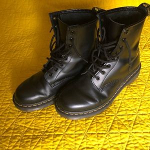 1460 Dr. Martens Women’s size 8